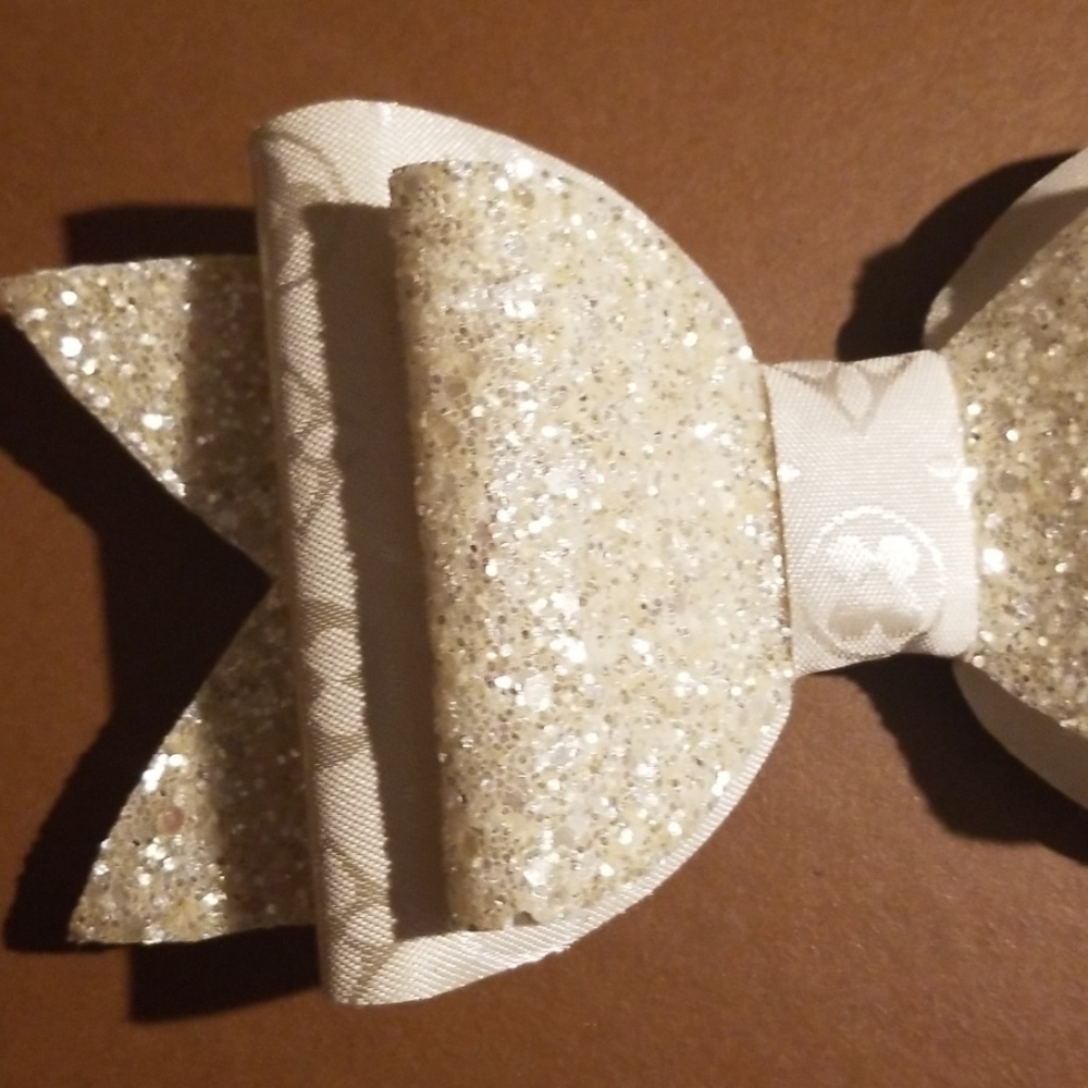 Hair bow